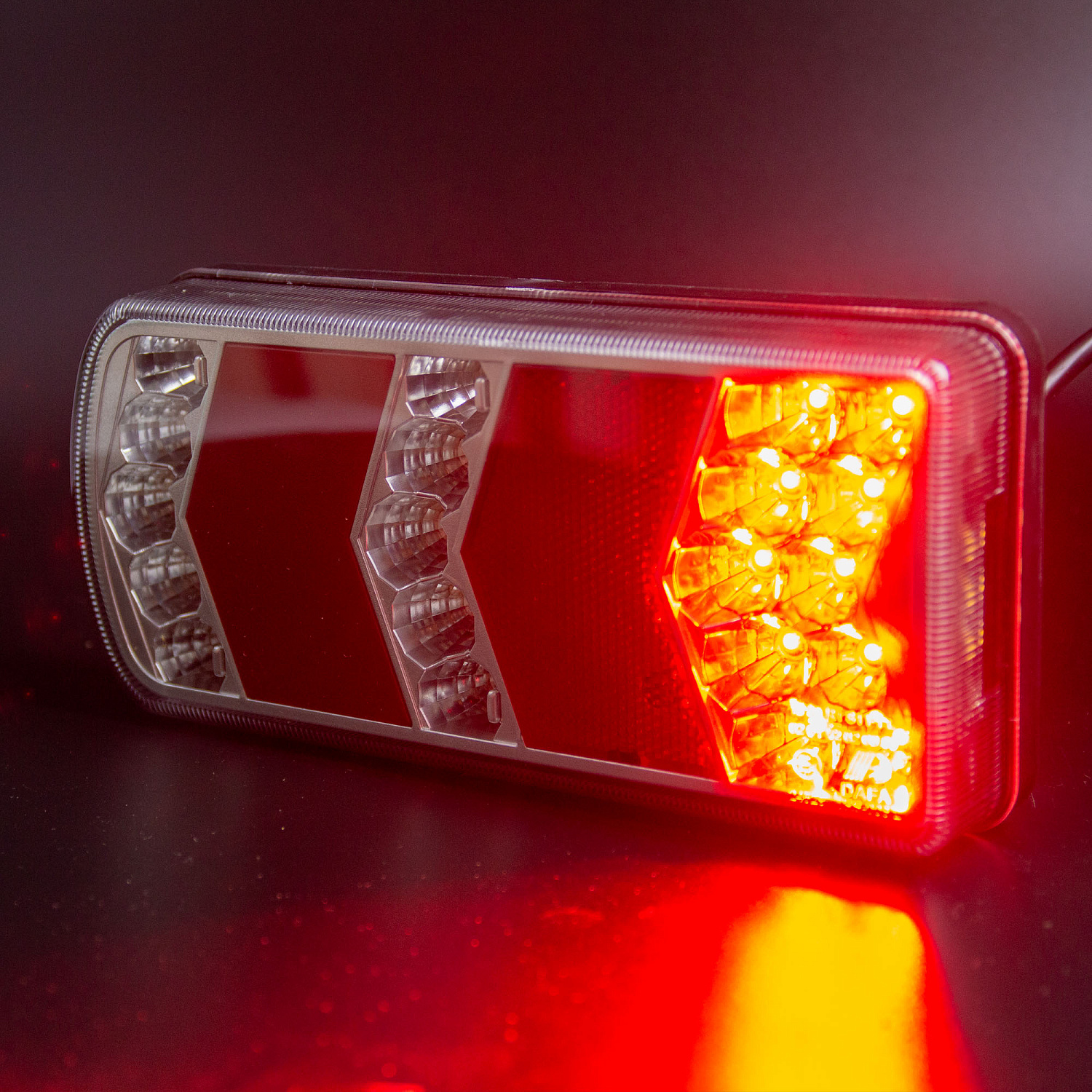 Фонарь LED задний многофункциональный LEDWORKER TRS006 Bajonet L