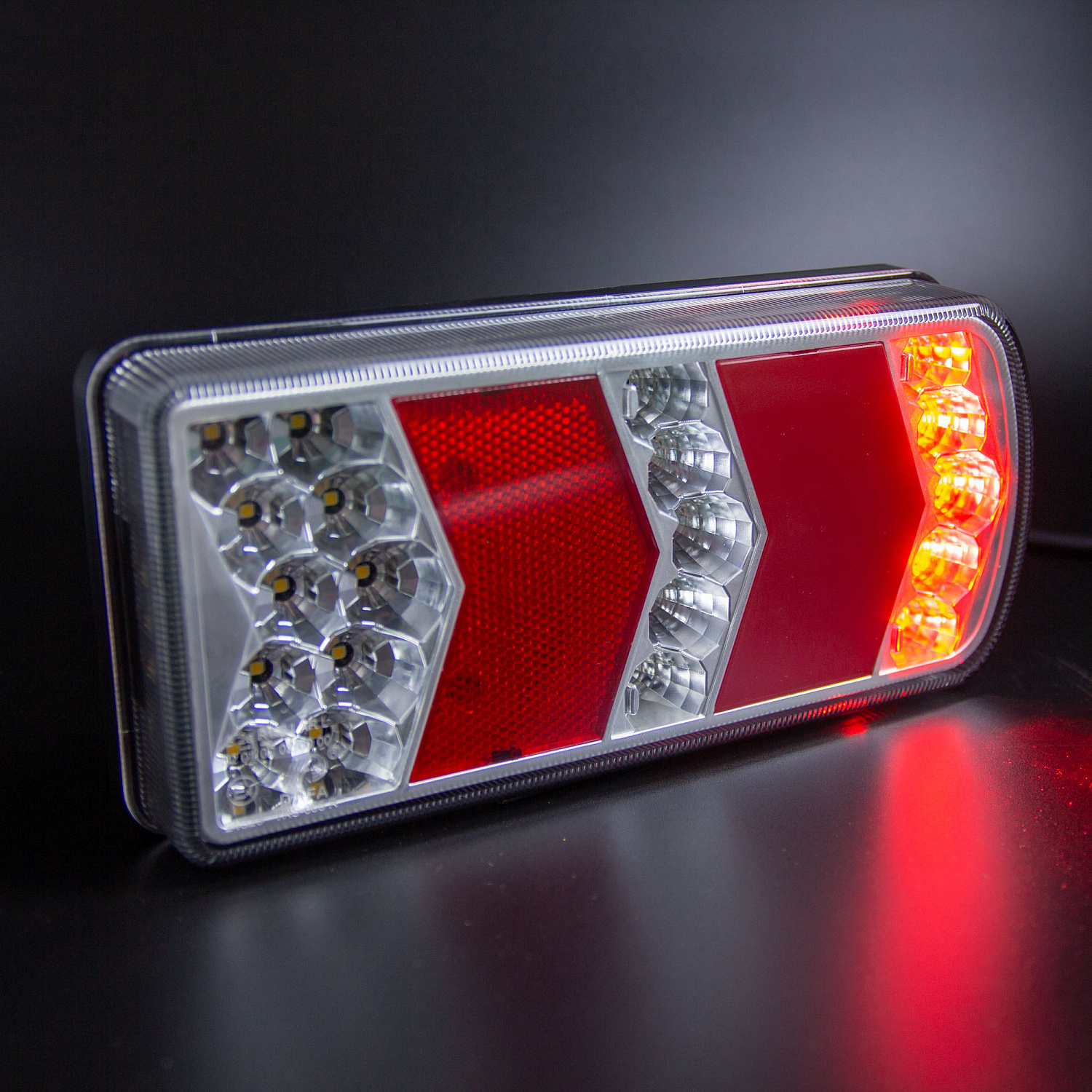 Фонарь задний многофункциональный LEDWORKER TRS006 LED R (провод)