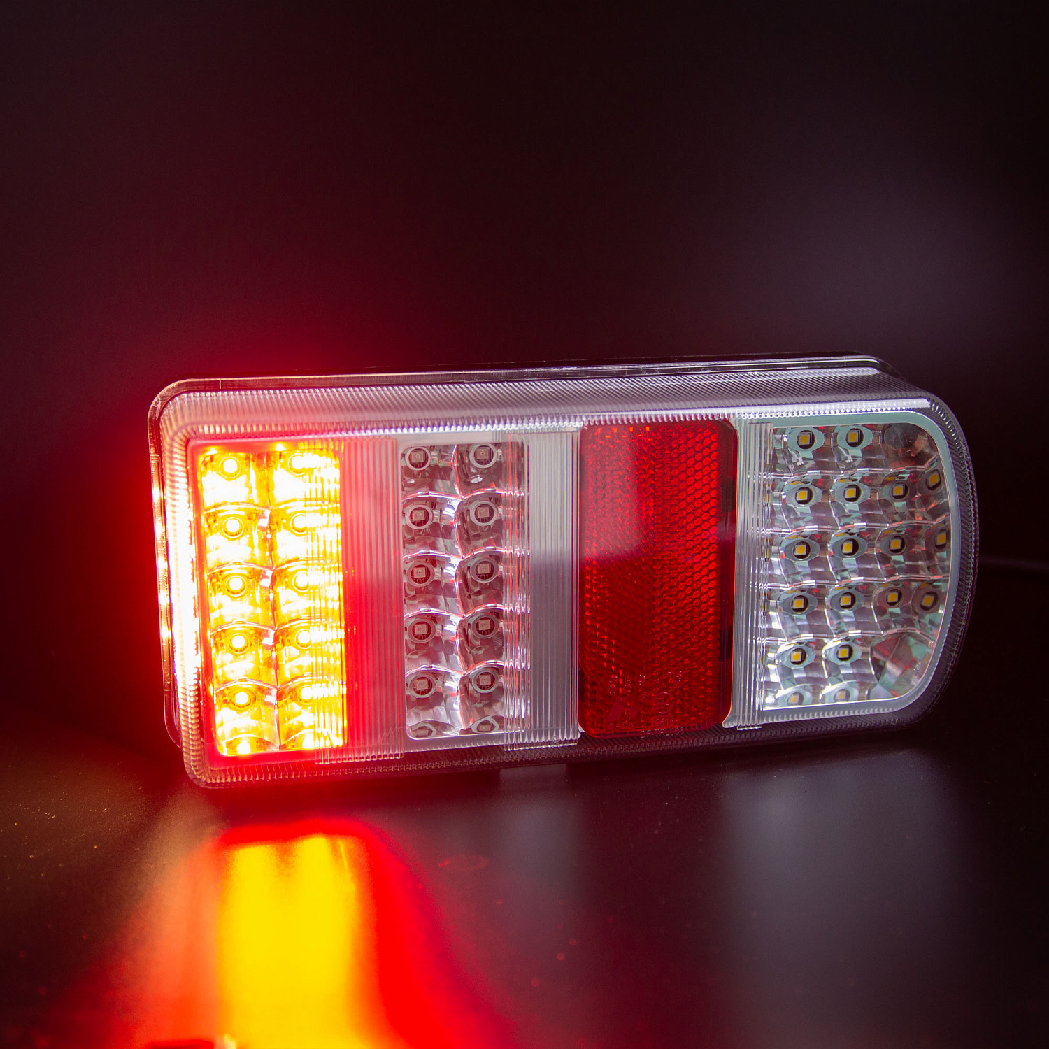 Фонарь задний многофункциональный LEDWORKER TRL006 LED Bajonet R