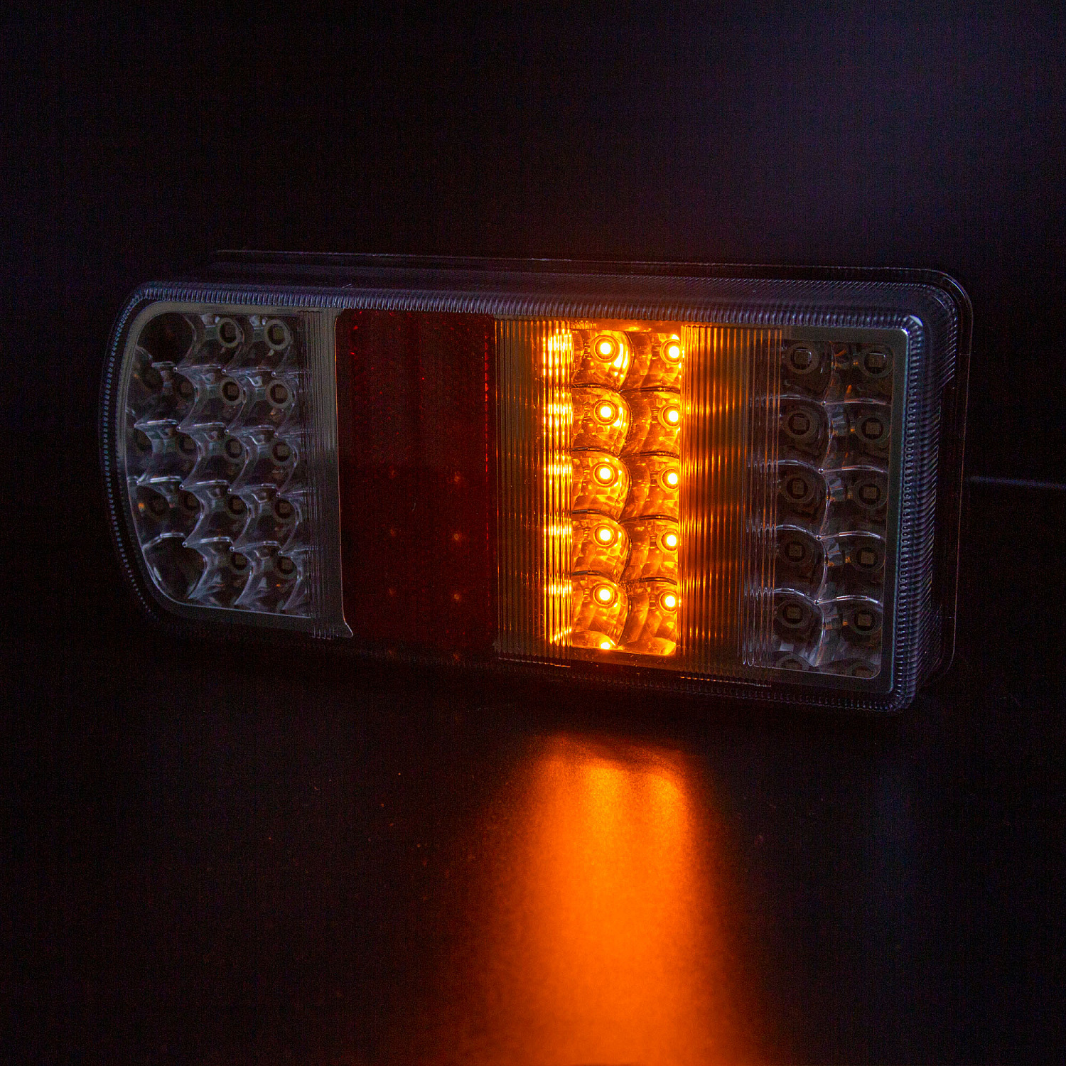 Фонарь задний многофункциональный LEDWORKER TRL006 LED Bajonet L