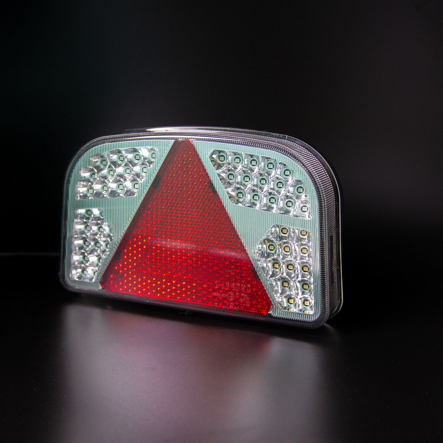 Фонарь задний многофункциональный LEDWORKER TRL002 LED (провод)