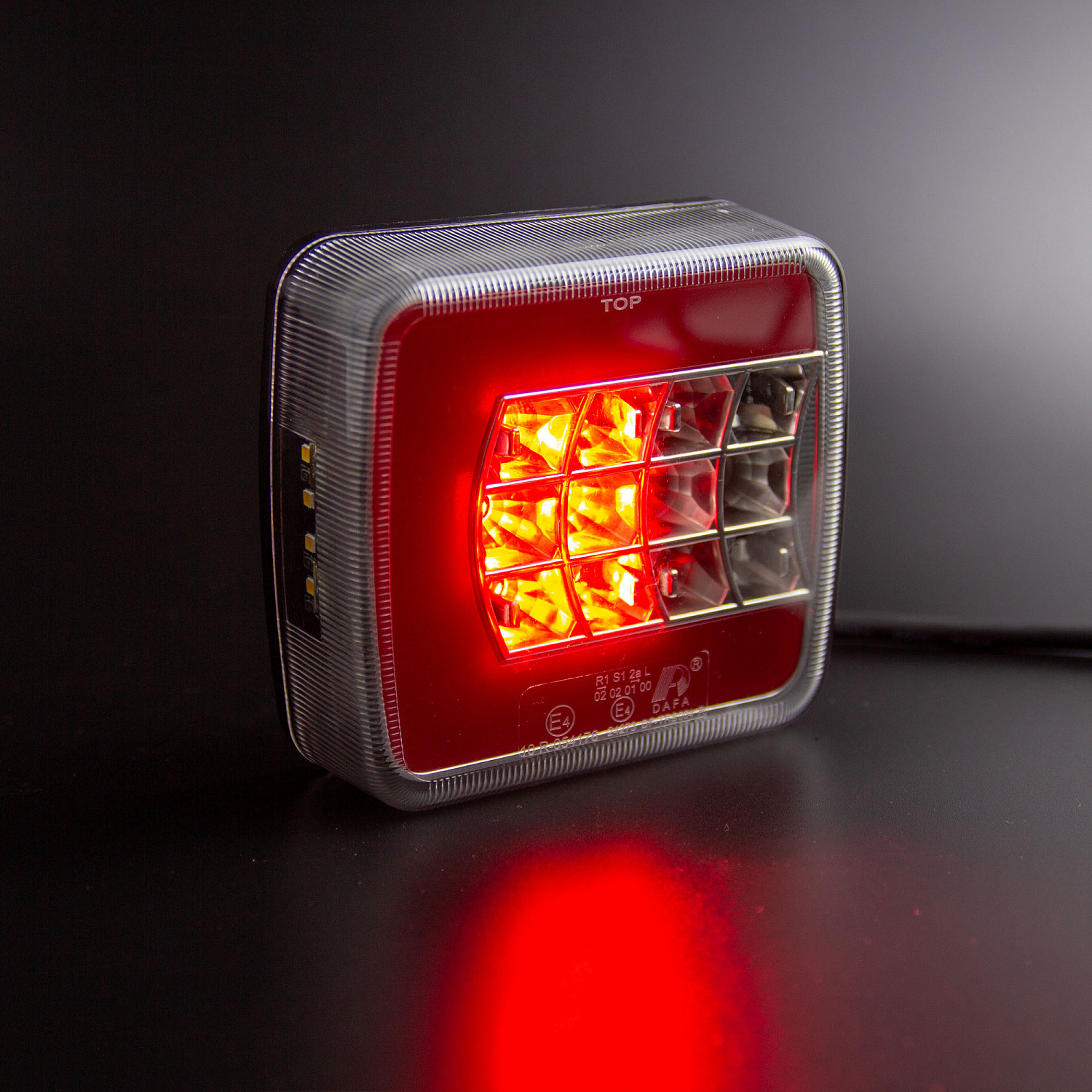 Фонарь задний многофункциональный LEDWORKER TRS004 LED Bajonet R