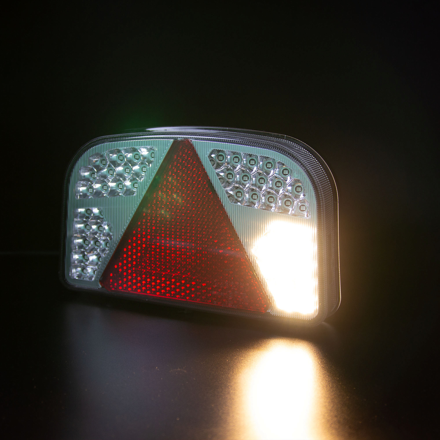Фонарь задний многофункциональный LEDWORKER TRL002 LED (провод)