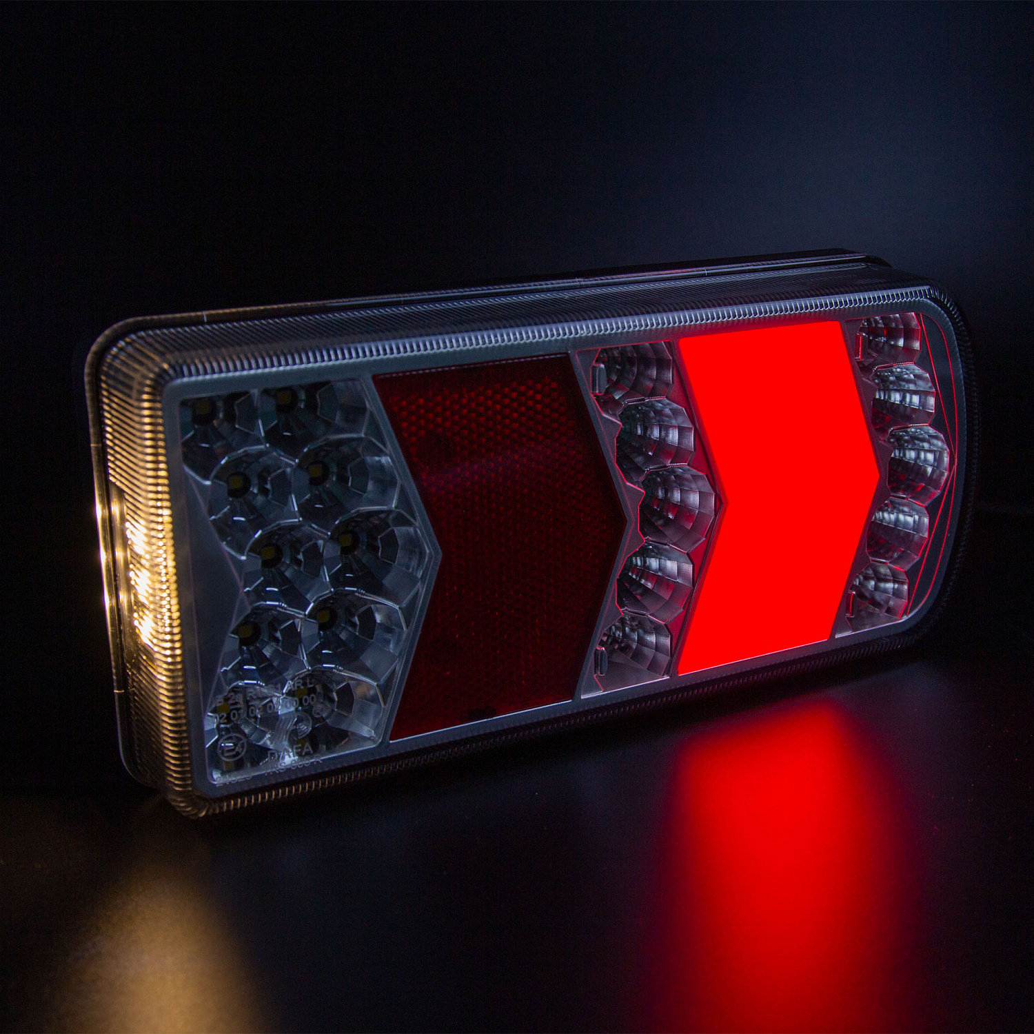 Фонарь задний многофункциональный LEDWORKER TRS006 LED R (провод)