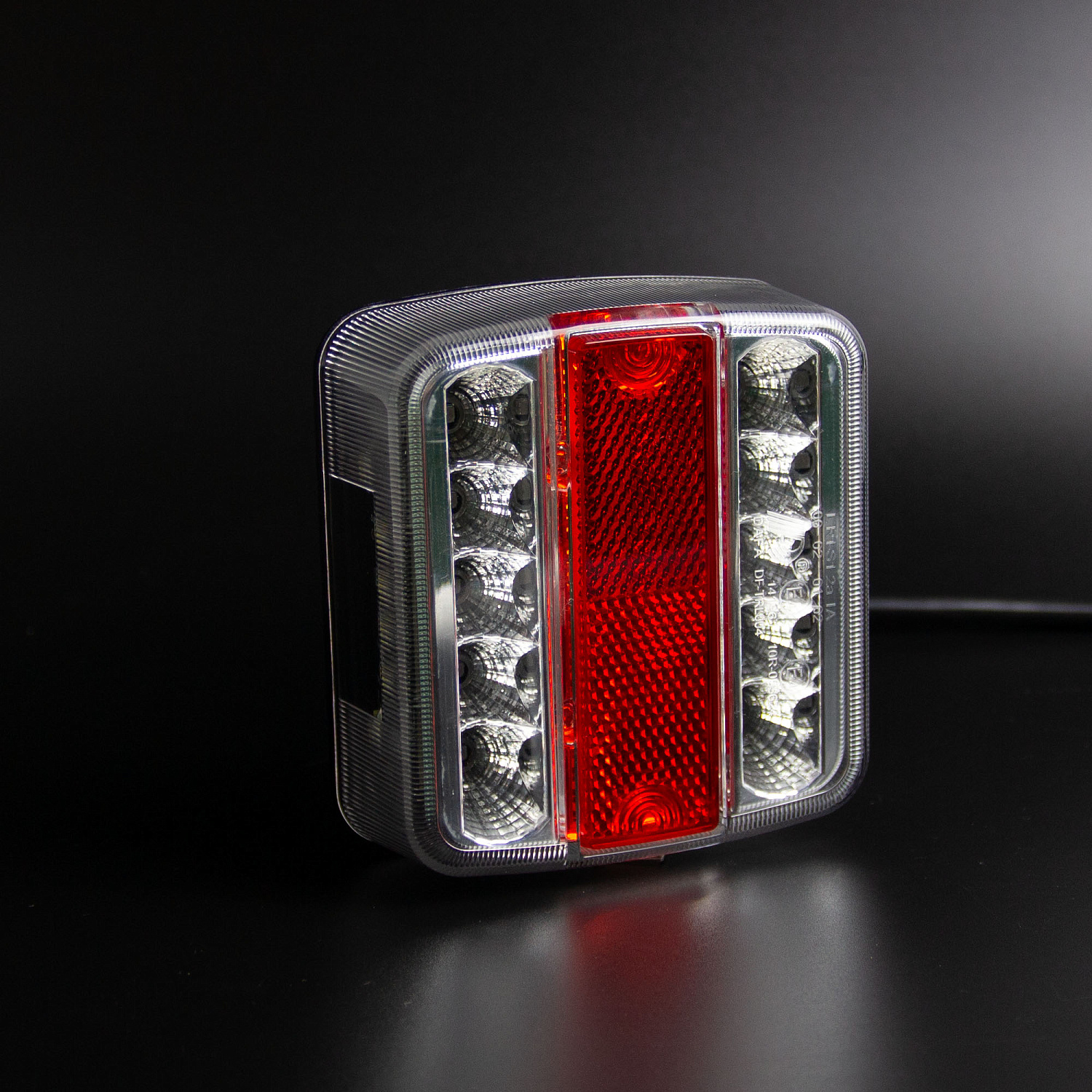 Фонарь задний многофункциональный LEDWORKER TRL004 LED Bajonet R