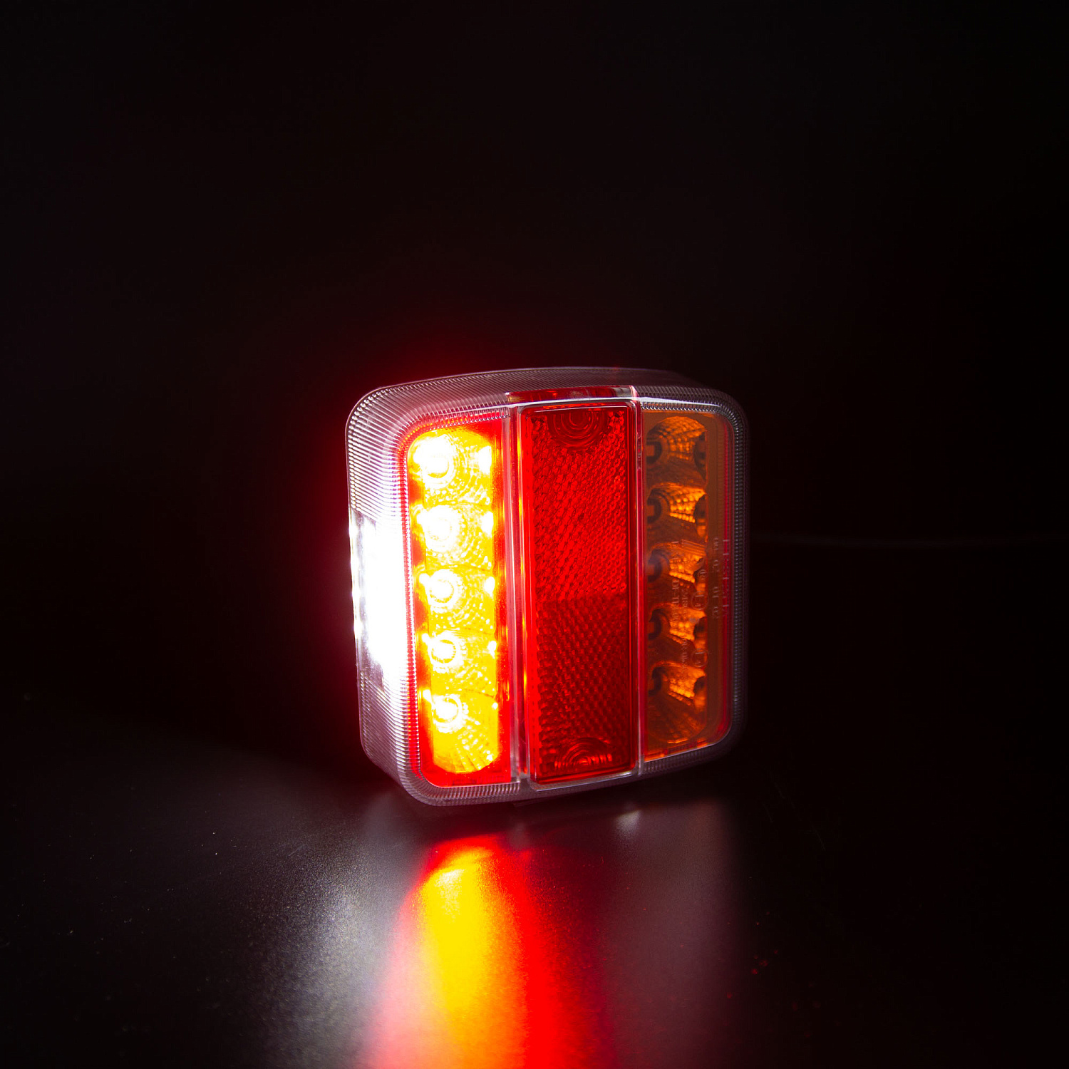 Фонарь задний многофункциональный LEDWORKER TRL003 LED (провод)