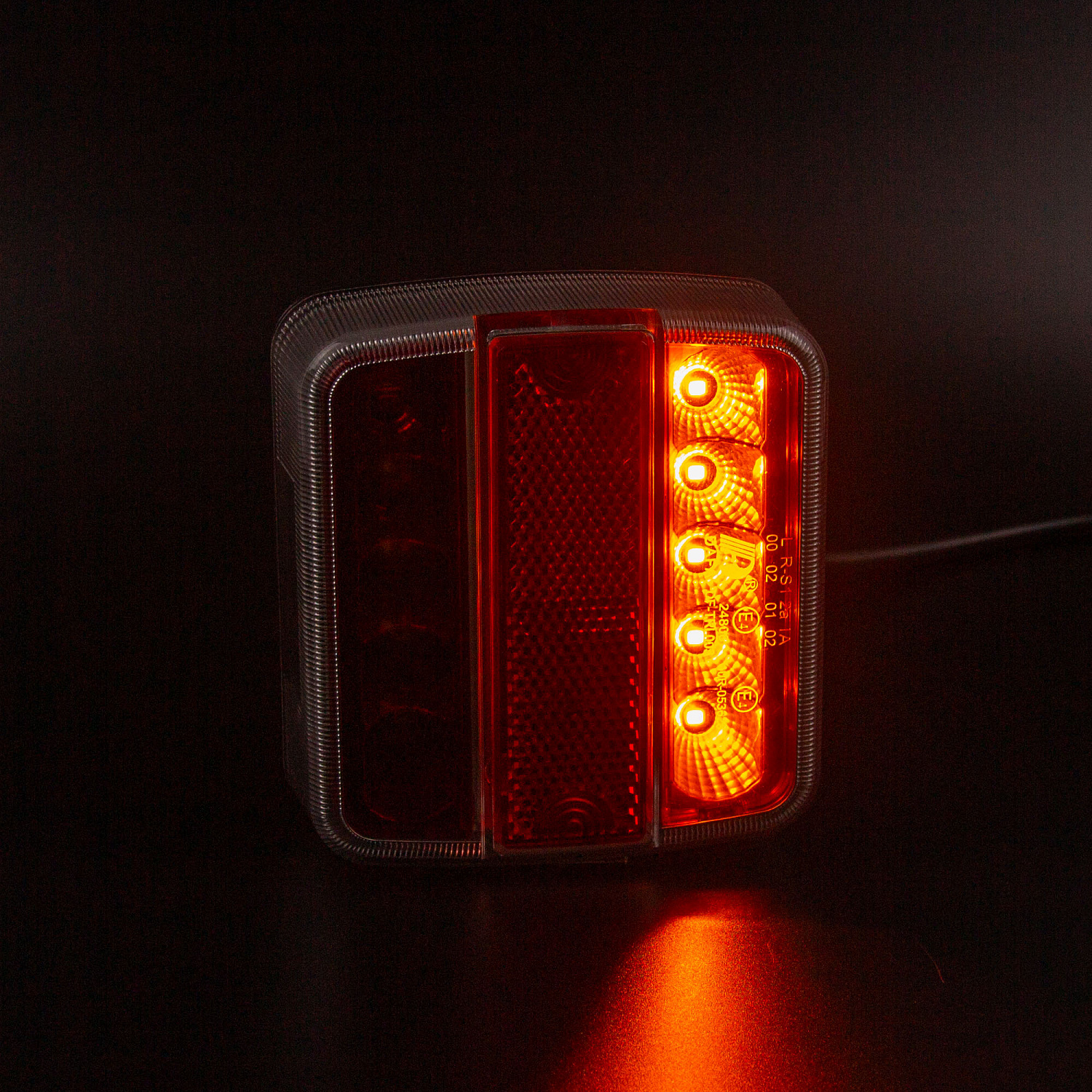 Фонарь задний многофункциональный LEDWORKER TRL003 LED Bajonet R