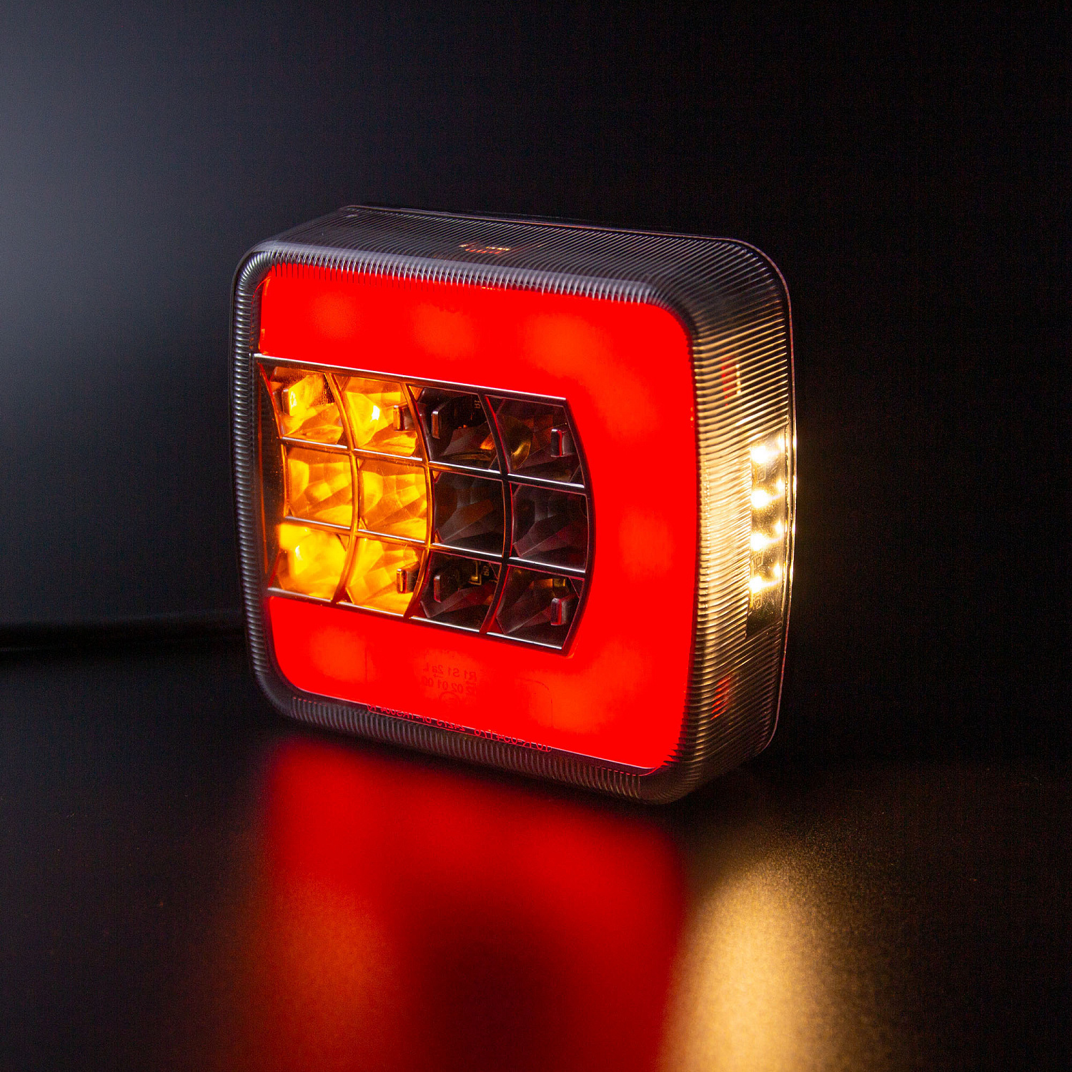 Фонарь задний многофункциональный LEDWORKER TRS004 LED Bajonet L