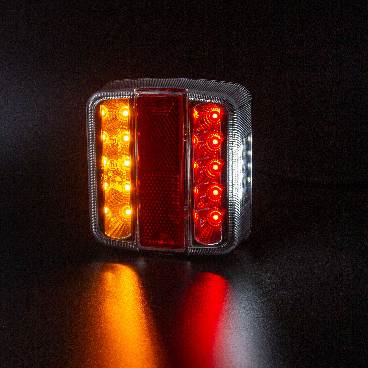 Фонарь задний многофункциональный LEDWORKER TRL004 LED Bajonet L