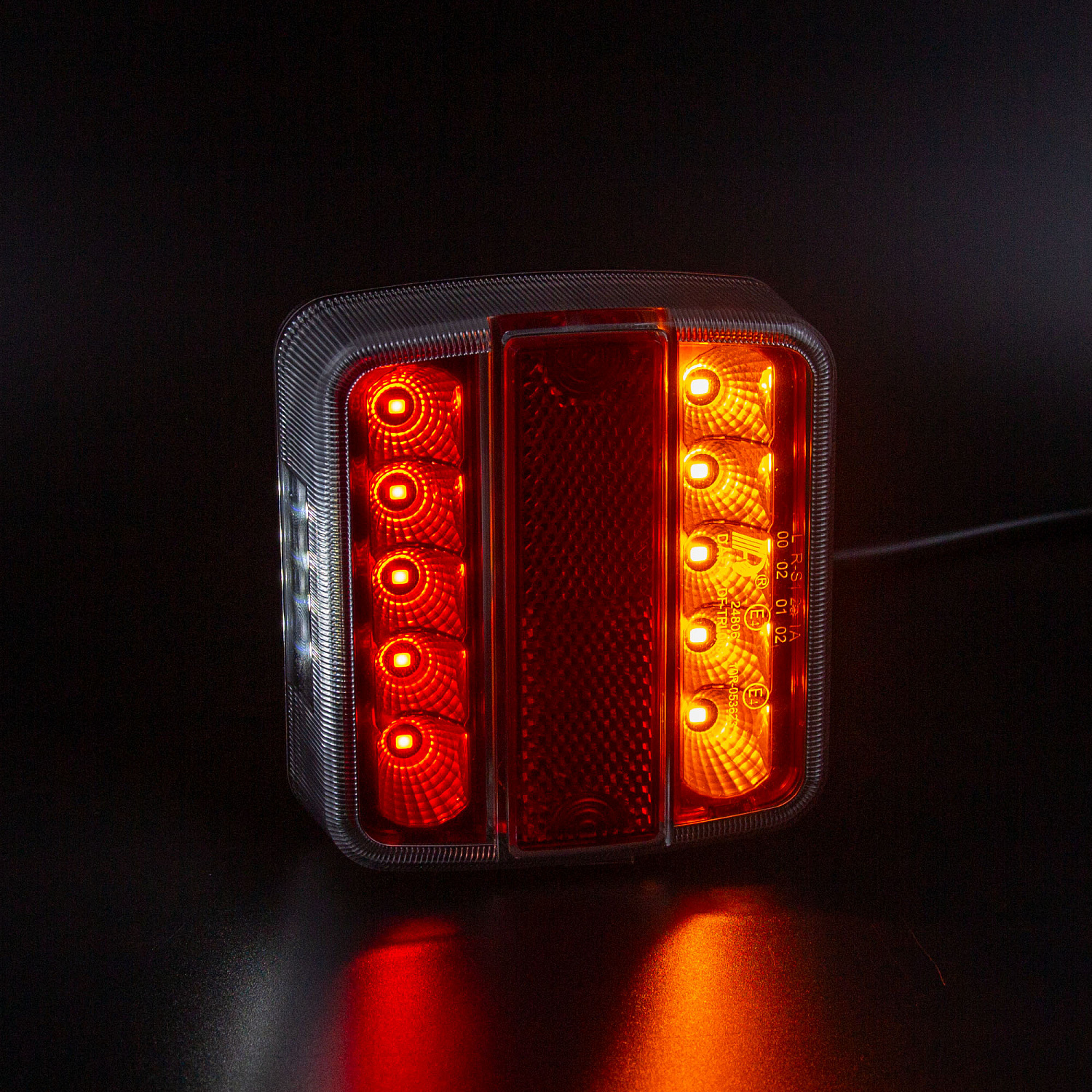 Фонарь задний многофункциональный LEDWORKER TRL003 LED Bajonet R