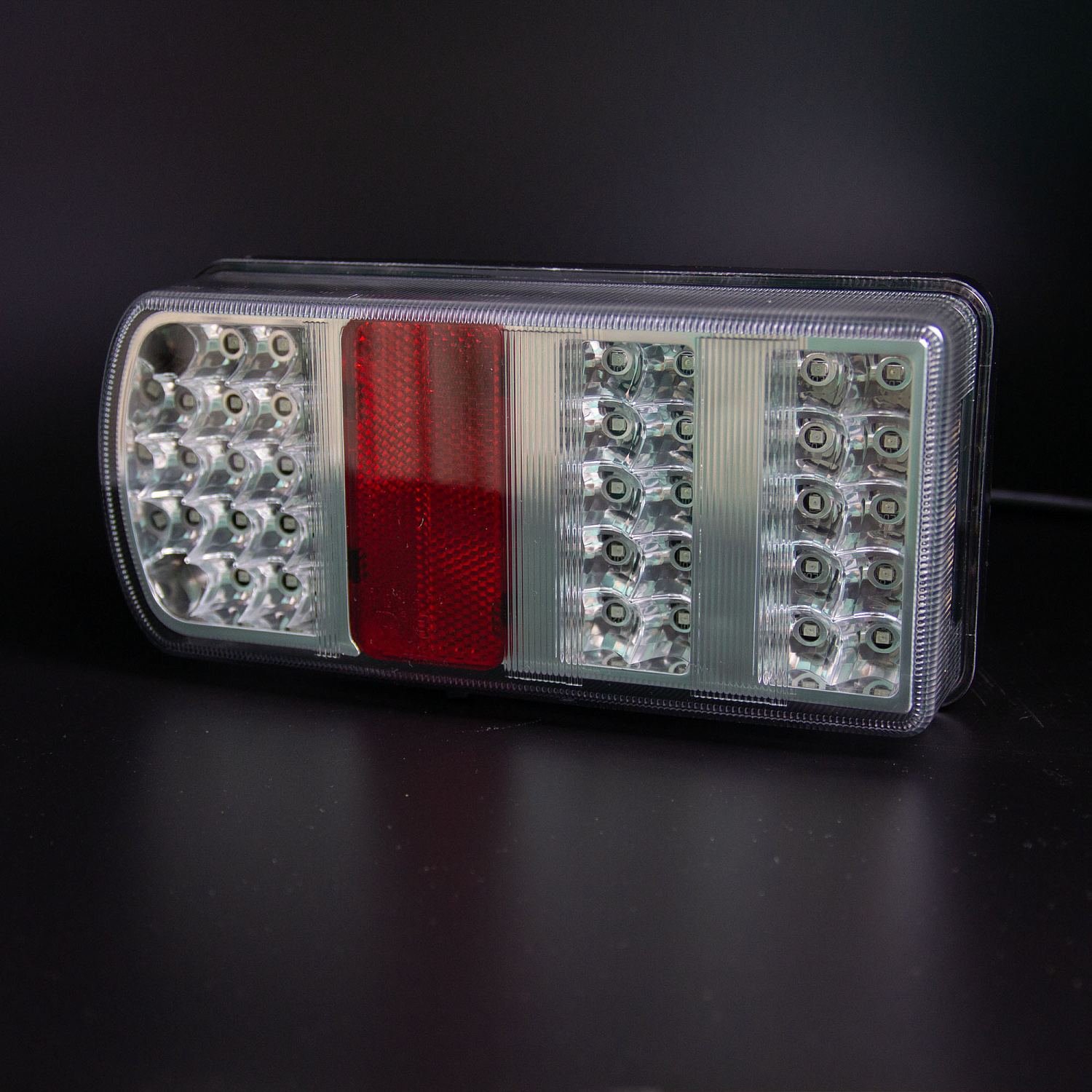 Фонарь задний многофункциональный LEDWORKER TRL006 LED Bajonet L