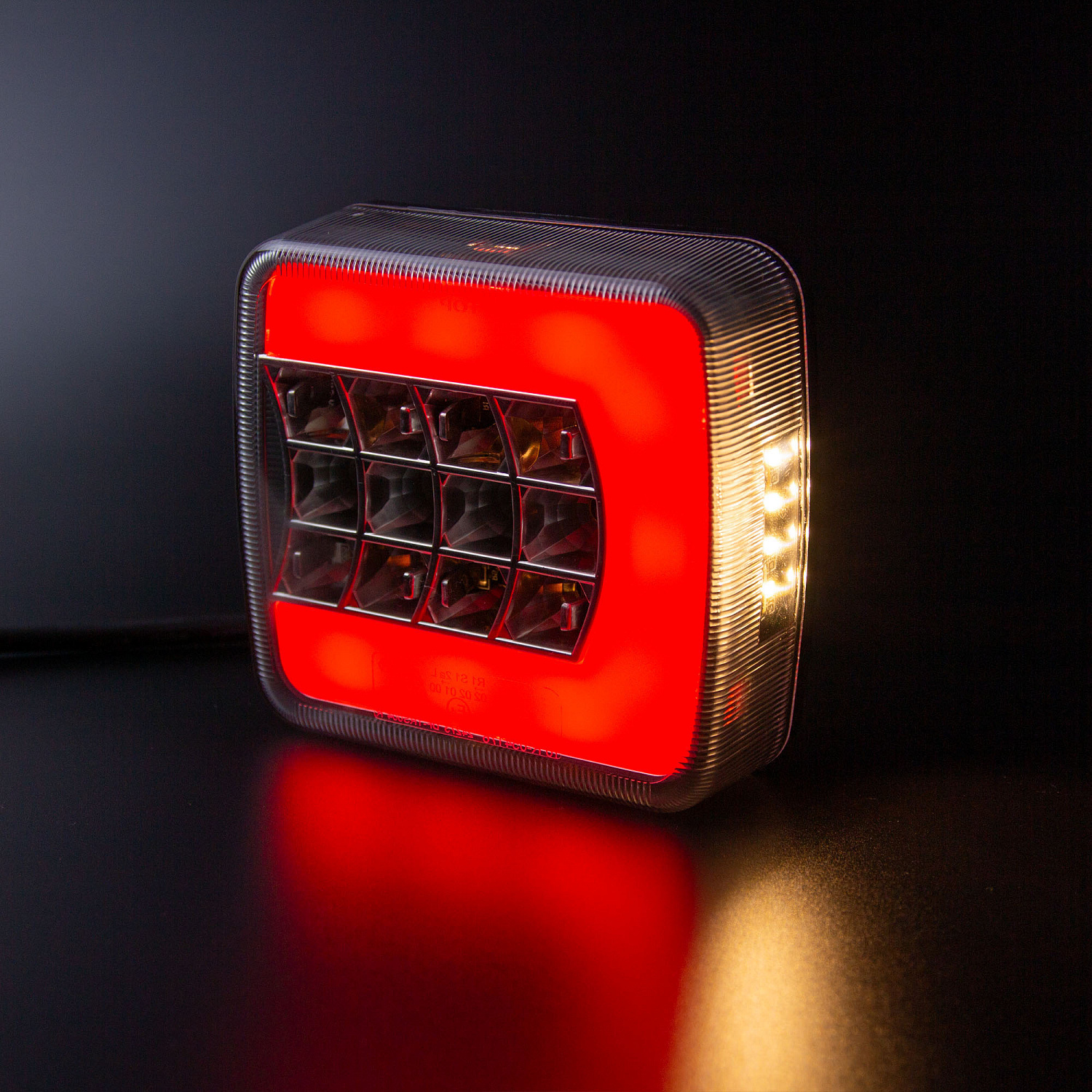 Фонарь задний многофункциональный LEDWORKER TRS004 LED Bajonet L