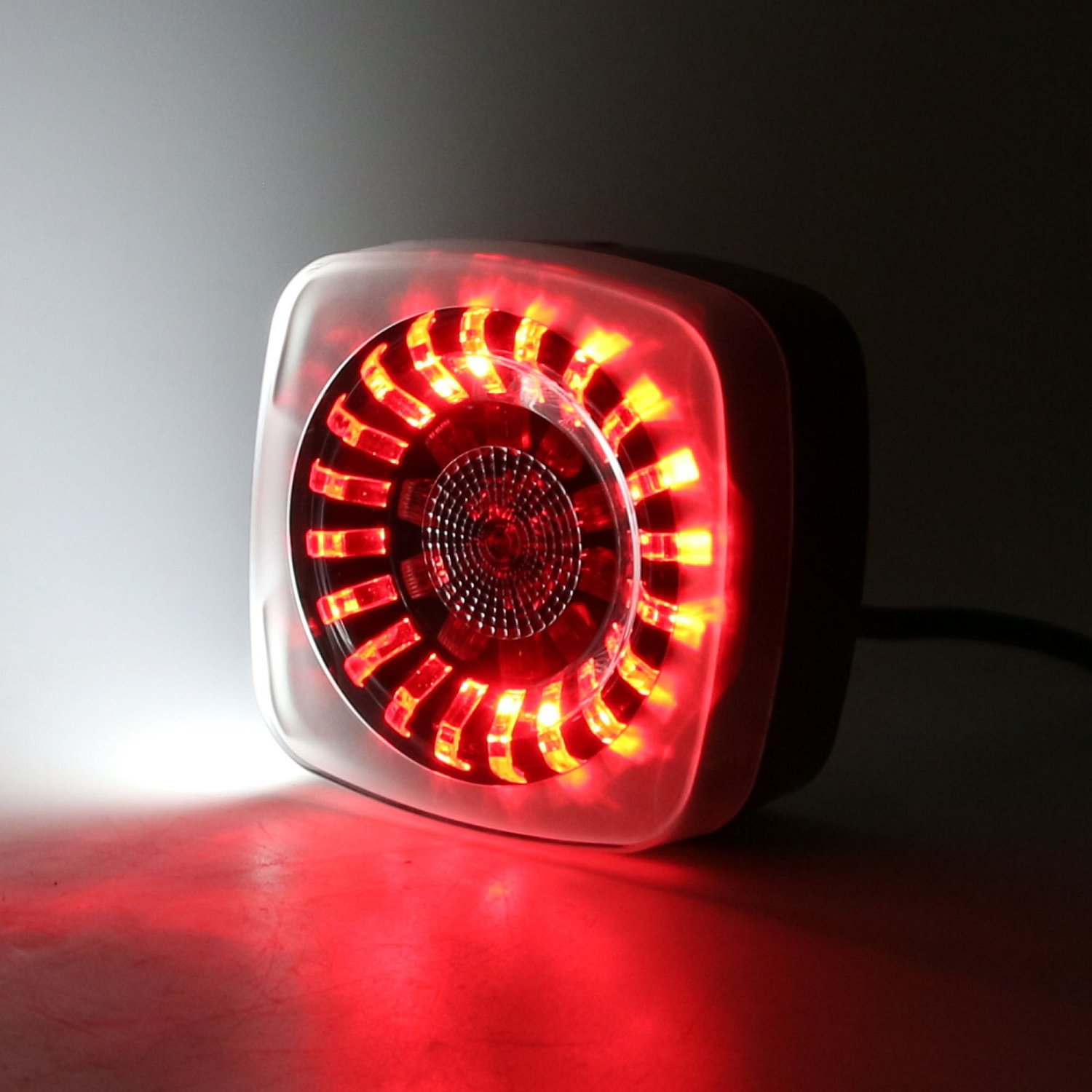 Фонарь LED задний многофункциональный LEDWORKER E7504-1 L (провод)