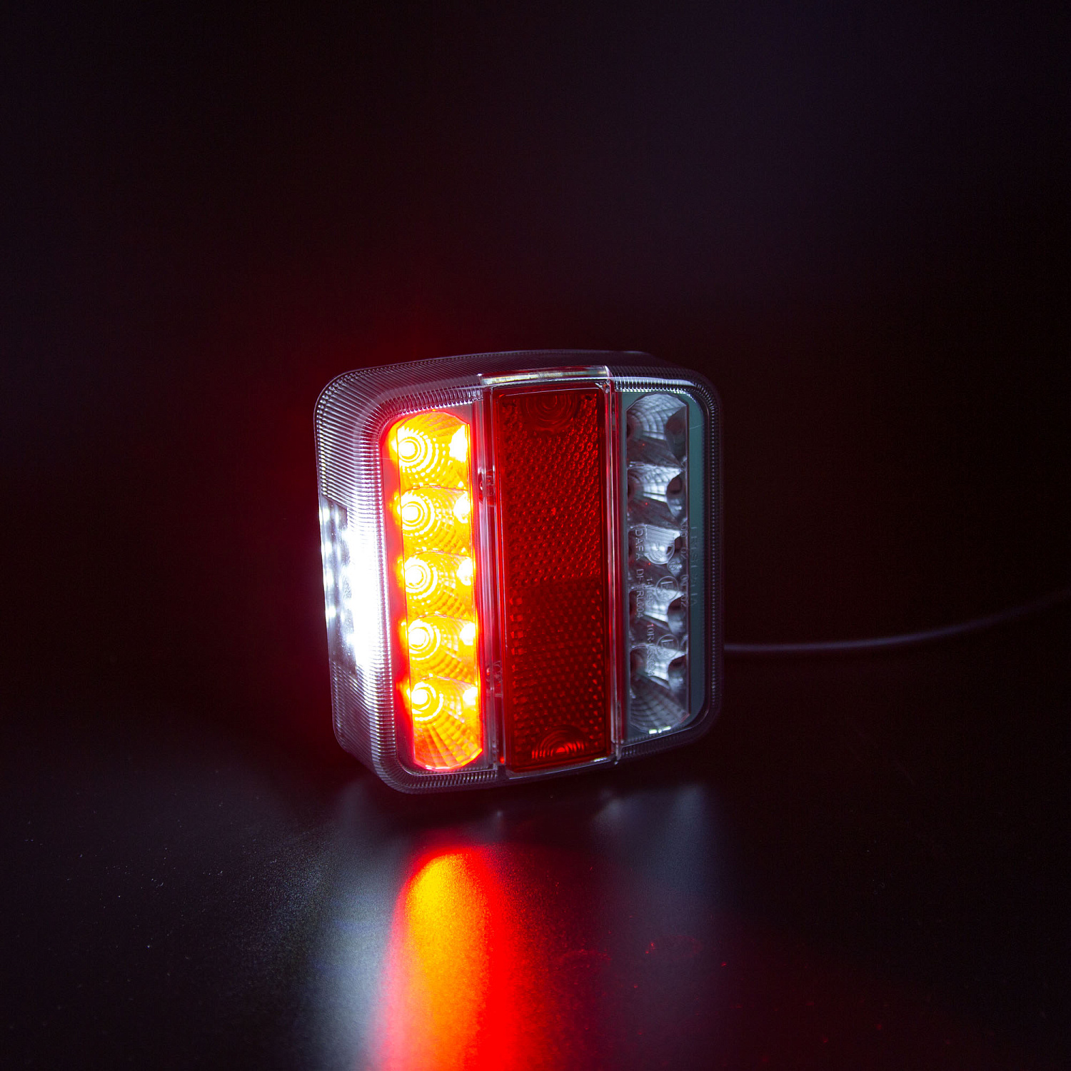 Фонарь задний многофункциональный LEDWORKER TRL004 LED (провод)