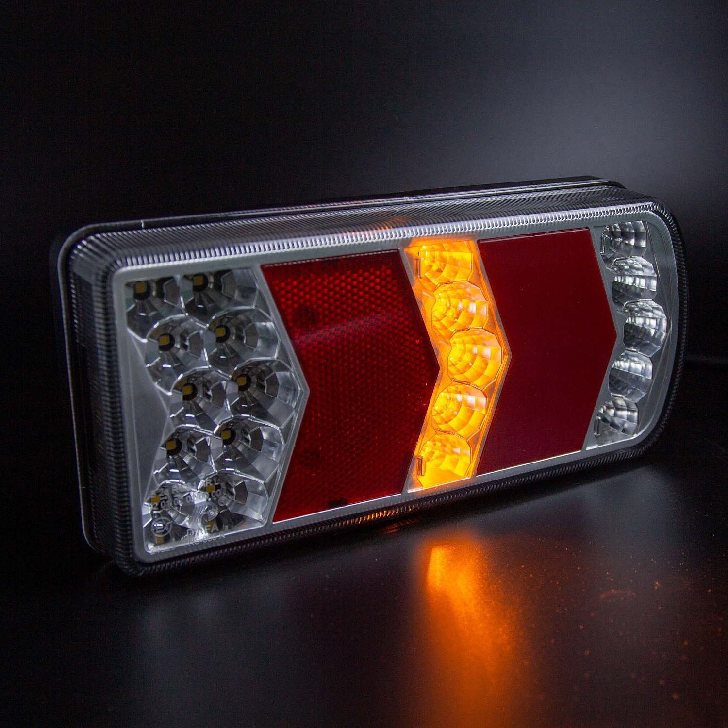 Фонарь задний многофункциональный LEDWORKER TRS006 LED R (провод)